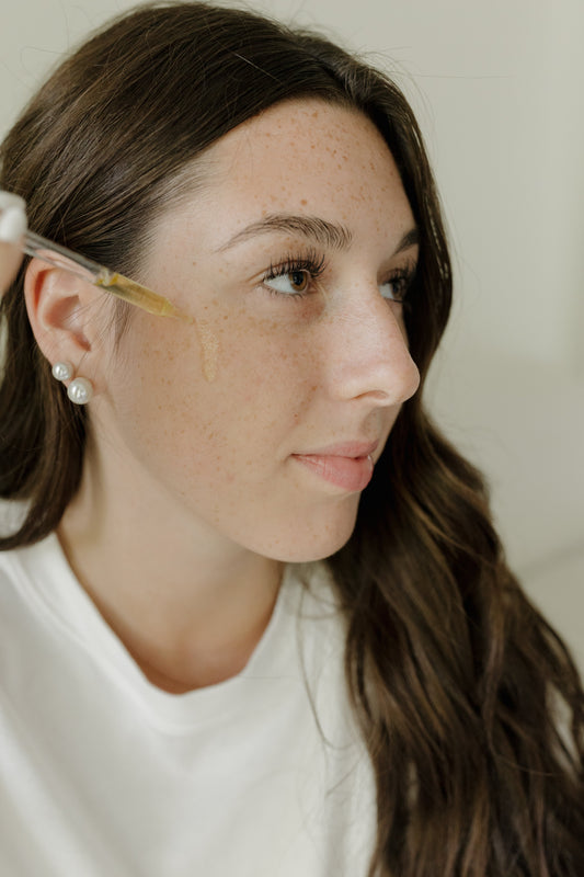 Cleansing Oil: Facial Cleanser for All Skintypes