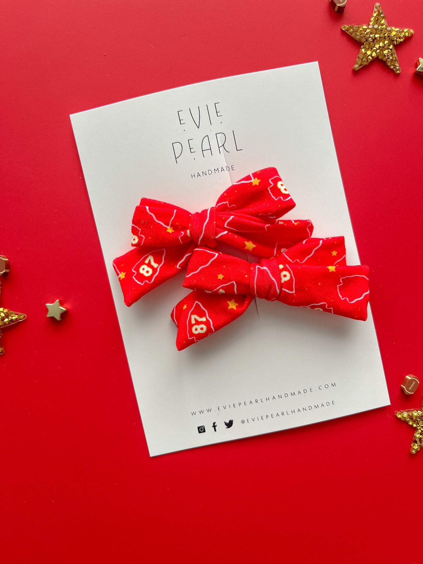 Red 87 Arrowhead Oversized Bow