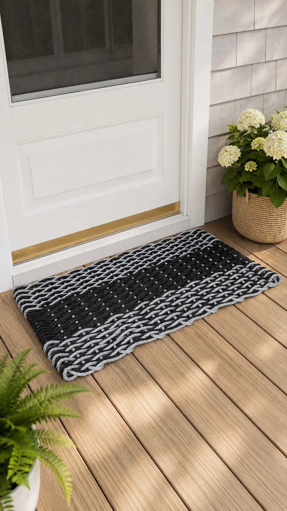 Black & Light Gray Double Weave Lobster Rope Doormat