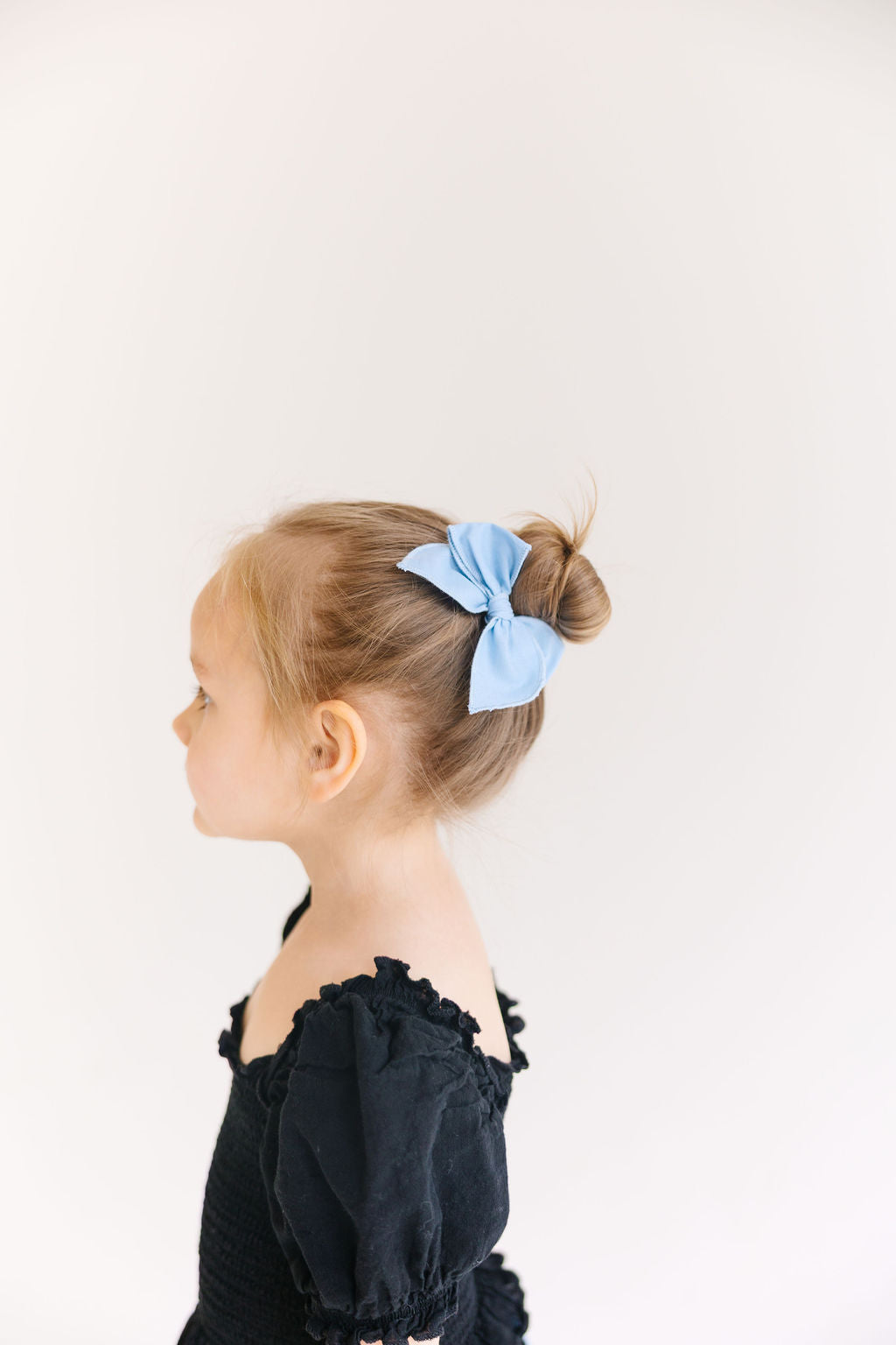 Black Solid Small Bow