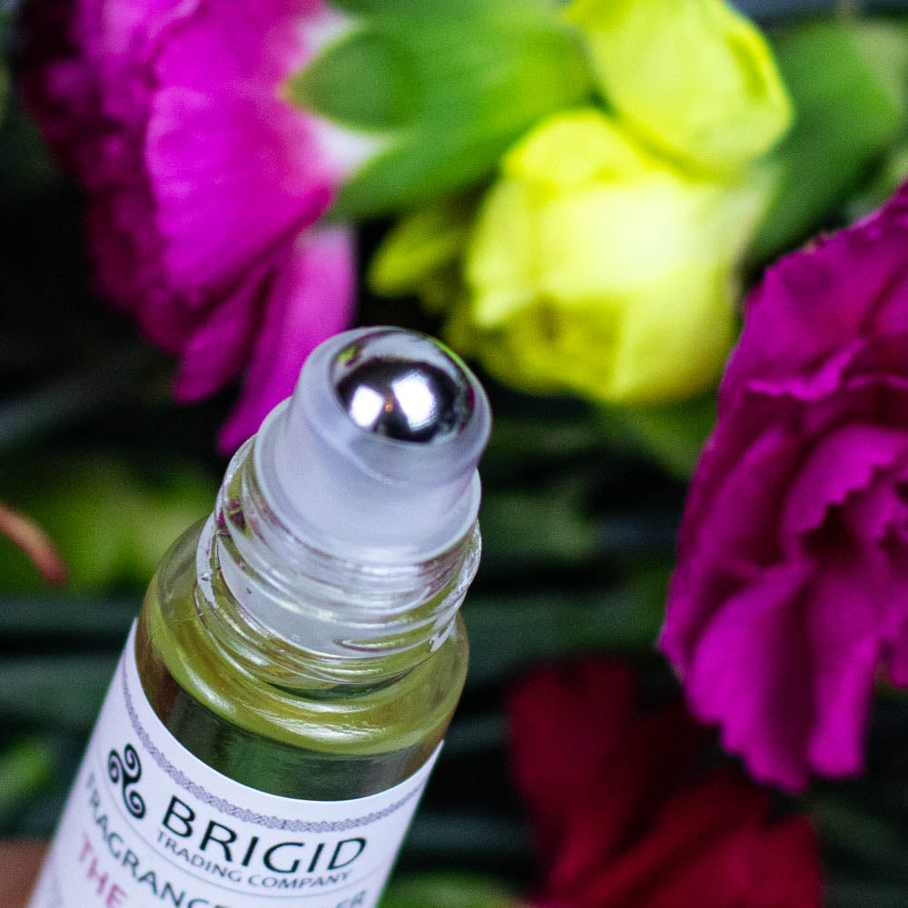 Yuletide Fragrance Roller - Juniper, Christmas Wreaths, Pine Trees, and Bonfire Smoke
