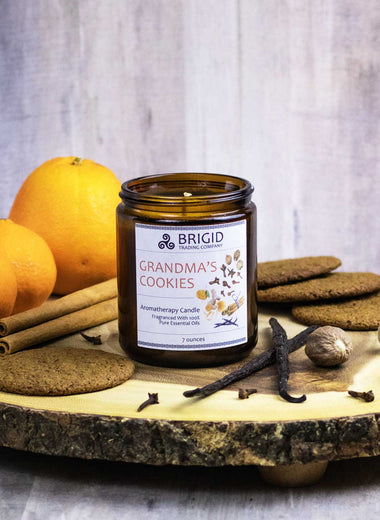 Grandma's Cookies Soy Wax Candle - Cinnamon, Clove, Nutmeg, Ginger, Vanilla, and Citrus