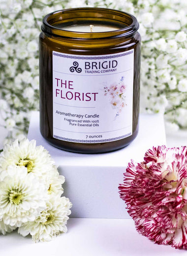 The Florist Soy Wax Candle - Jasmine, Ylang Ylang, Helichrysum, and Sandalwood