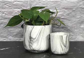 Marbled Egg Pot, 4“ x 3.75”, Marble