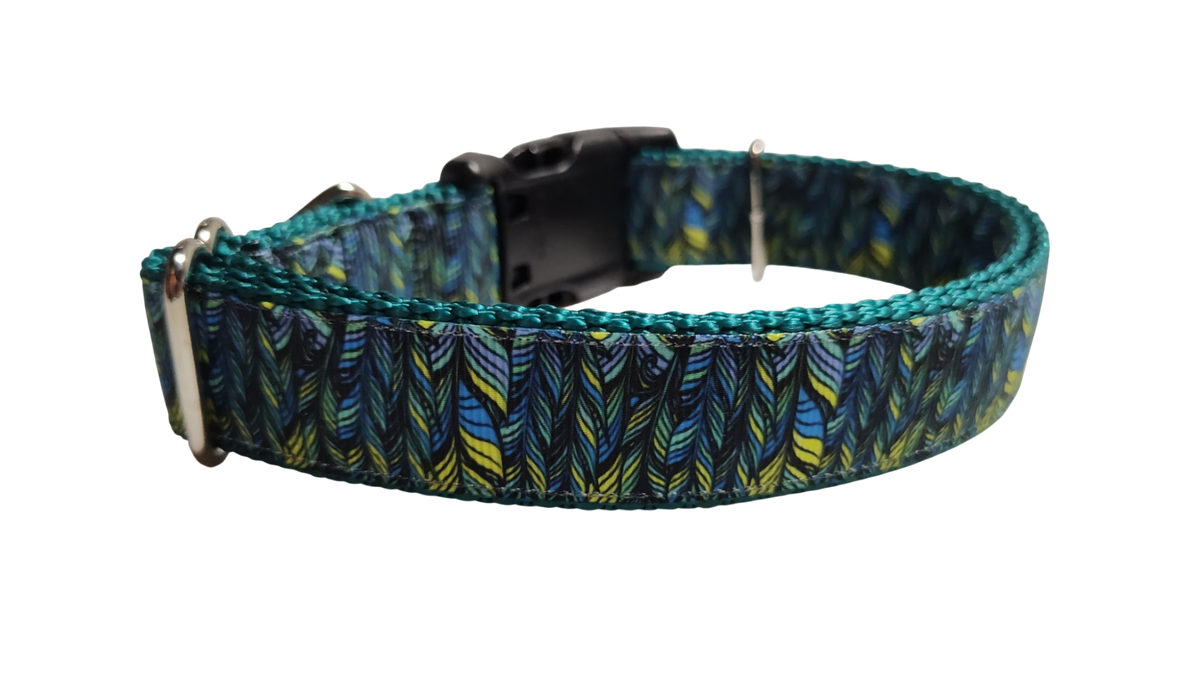 Green Feathers Pattern Nylon Dog Collar