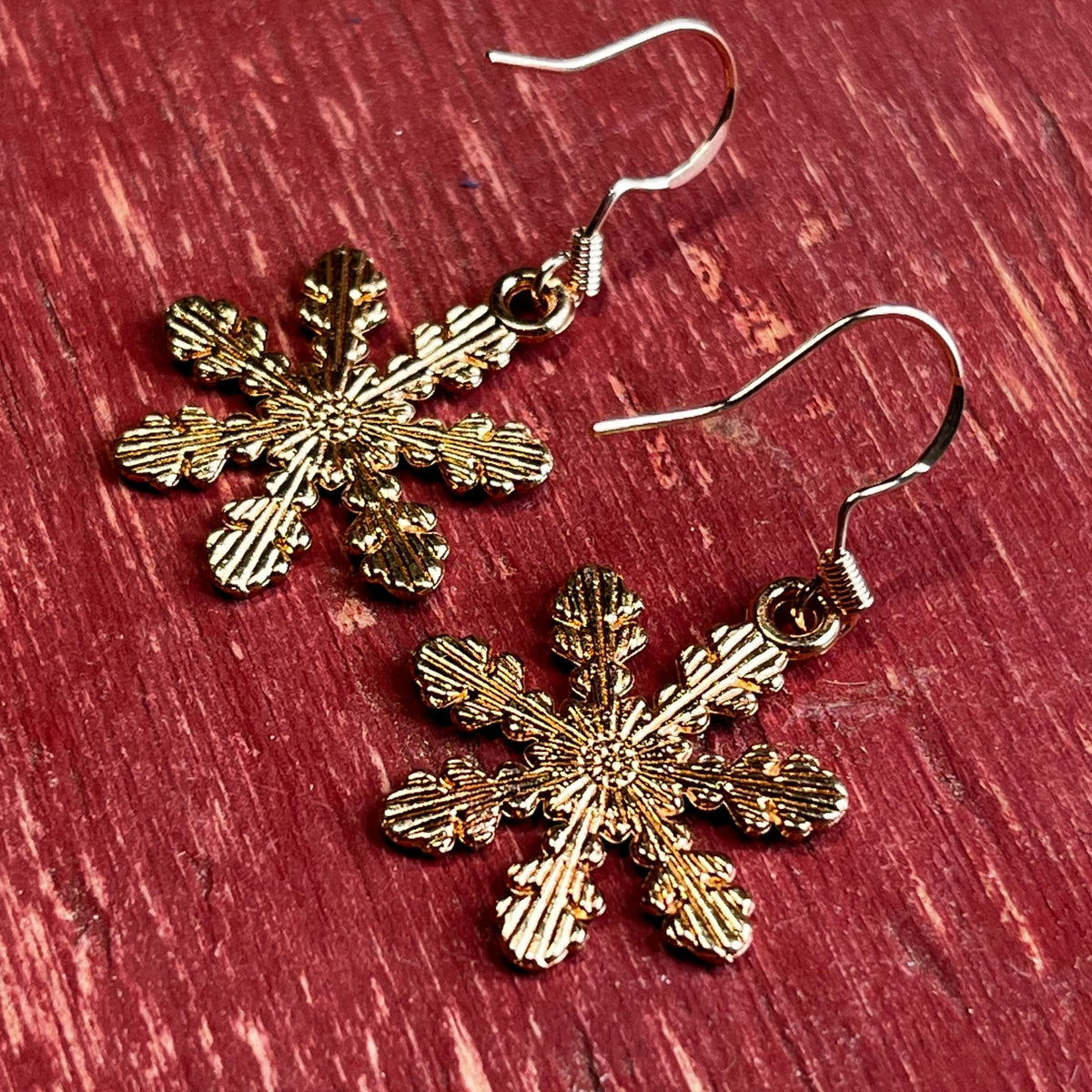Snowflake Christmas Earrings – Rose Gold with Red & Green Tips